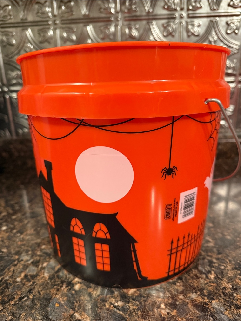 🎃 Home Depot 2026 Halloween Orange Bucket w/ Handle Ghost Haunted House - Picture 2 of 11